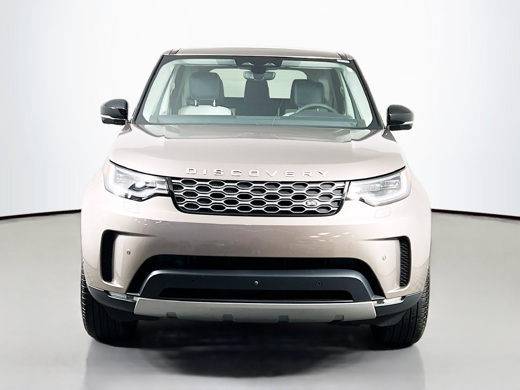 Used 2025 Land Rover Discovery S AWD/4WD image 2