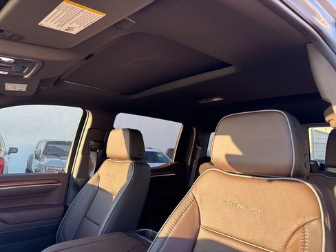 New 2026 GMC Sierra 1500 Denali w/ Denali Reserve Package image 19