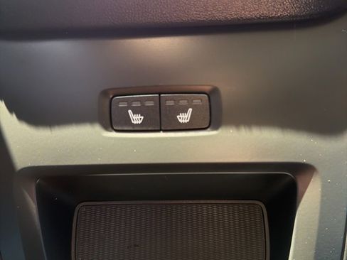 Certified 2023 Volvo XC60 B5 Plus w/ Climate Package image 11