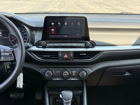 Used 2023 Kia Forte LXS image 8