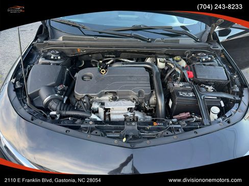 Used 2021 Chevrolet Malibu LT FWD image 9