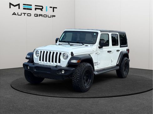 Used 2018 Jeep Wrangler Unlimited Sport S AWD/4WD image 4
