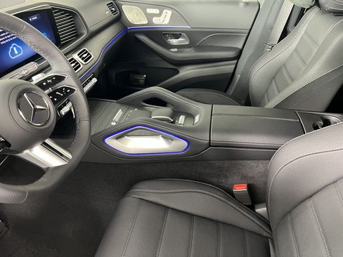 New 2026 Mercedes-Benz GLS 450 4MATIC image 4