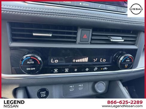 Used 2024 Nissan Rogue SV AWD/4WD image 24