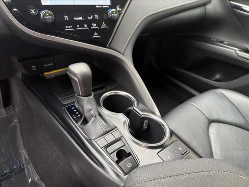 Used 2019 Toyota Camry XSE image 21