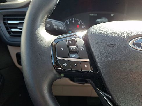 Certified 2022 Ford Escape SEL image 21