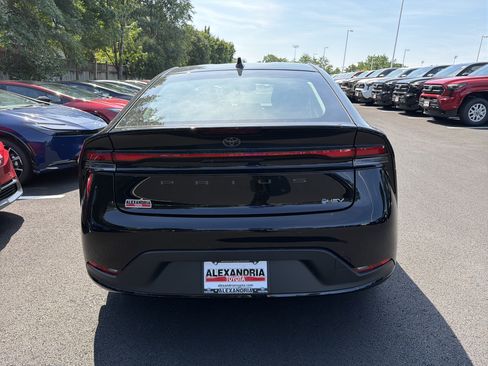 New 2026 Toyota Prius LE FWD image 6