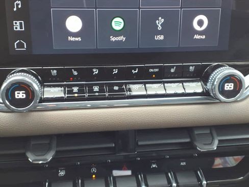 Used 2024 GMC Canyon Denali w/ LPO, Denali Black Edition image 22