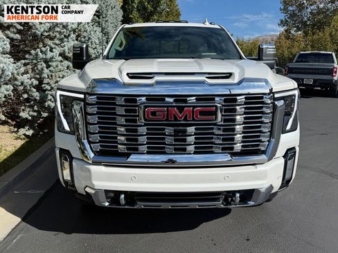 Used 2025 GMC Sierra 3500 Denali w/ Denali Reserve Package image 2