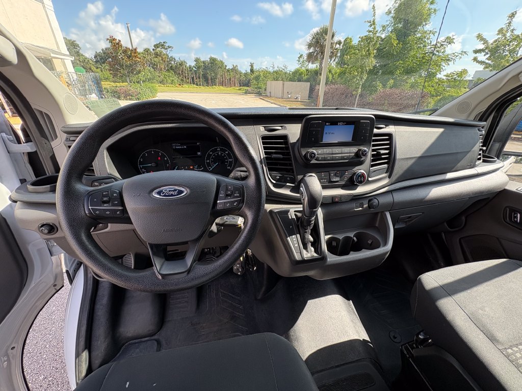 Used 2025 Ford Transit 250 Low Roof w/ Exterior Upgrade Package RWD image 7