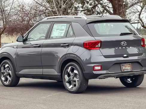 New 2026 Hyundai Venue SEL image 6