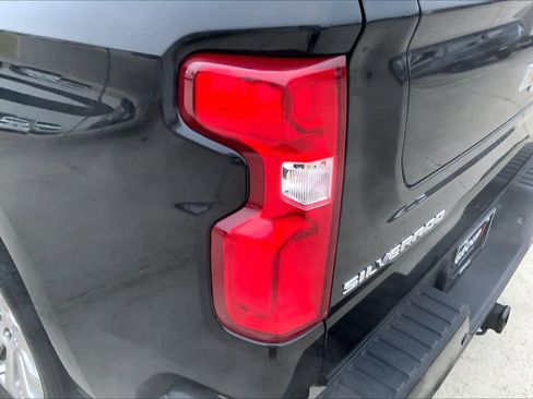Certified 2022 Chevrolet Silverado 1500 High Country w/ Safety Package II image 28