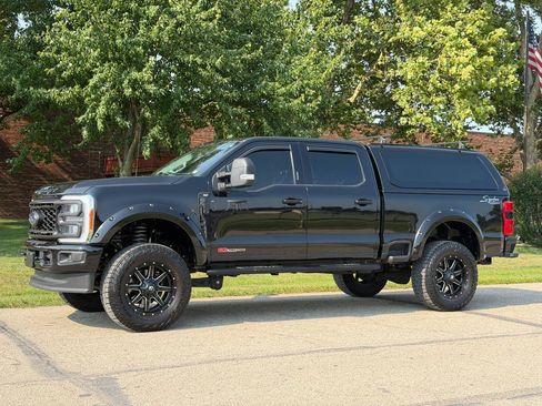 Used 2023 Ford F250 XLT w/ XLT Premium Package AWD/4WD image 2