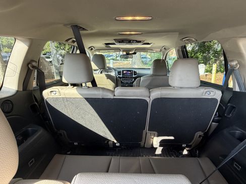 Used 2017 Honda Pilot Touring image 49
