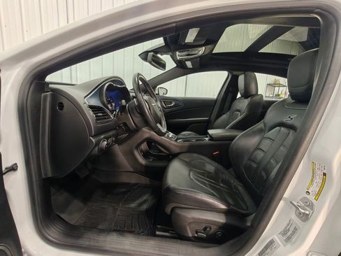 Used 2015 Chrysler 200 S w/ Navigation & Sound Group I AWD/4WD image 26