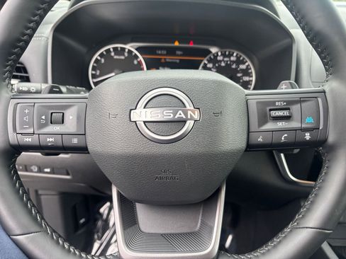 Used 2025 Nissan Rogue SV AWD/4WD image 30