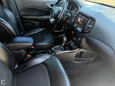 Used 2020 Jeep Compass Latitude FWD image 10