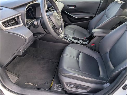 Used 2025 Toyota Corolla XLE image 9