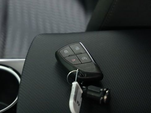 Used 2026 Chevrolet Equinox LT FWD image 36