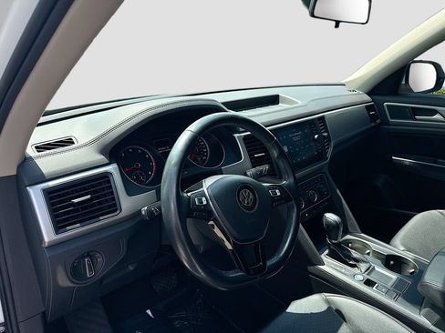 Used 2019 Volkswagen Atlas SE w/ Towing Package FWD image 9