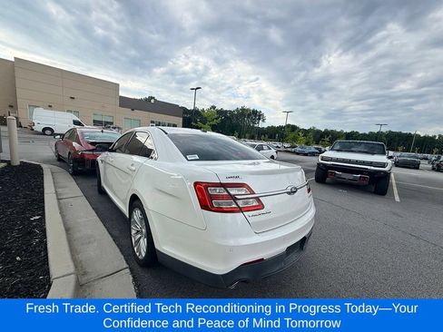 Used 2013 Ford Taurus Limited FWD image 3
