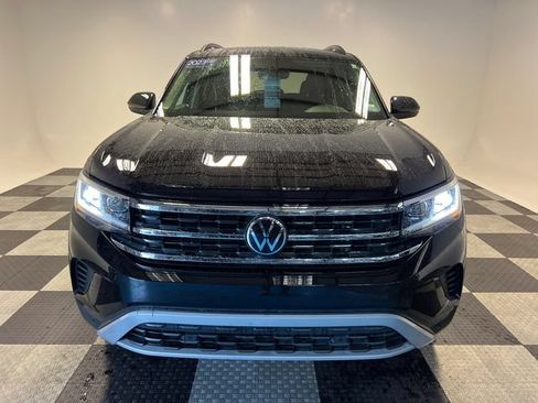 Certified 2023 Volkswagen Atlas SE w/ Panoramic Sunroof Package FWD image 2