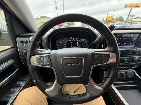 Used 2017 GMC Sierra 1500 Denali w/ Denali Ultimate Package AWD/4WD image 13