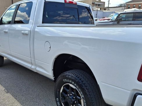 Used 2026 RAM 2500 Laramie AWD/4WD image 4