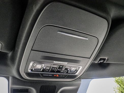 Used 2025 Lincoln Navigator Reserve AWD/4WD image 26
