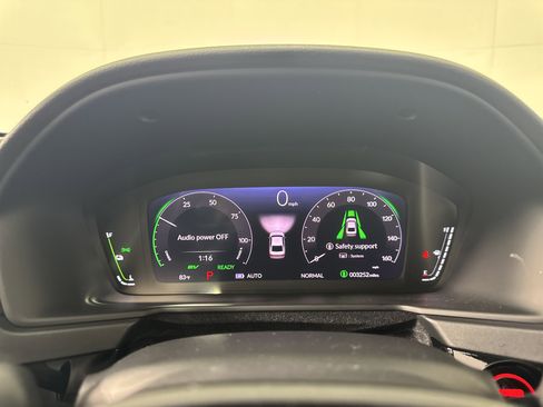 Certified 2025 Honda Accord Sport image 28