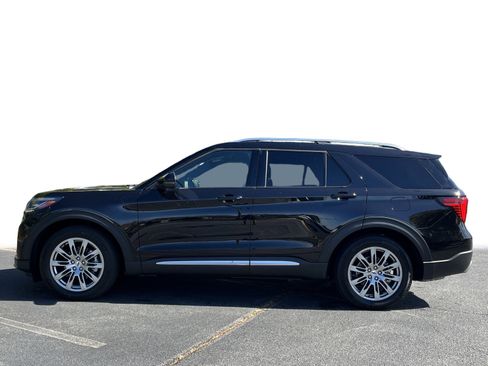 Used 2025 Ford Explorer Platinum image 24