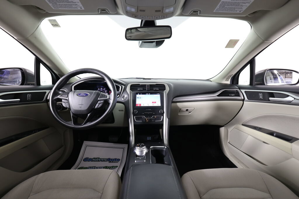 Used 2019 Ford Fusion SE FWD image 27
