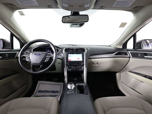 Used 2019 Ford Fusion SE FWD image 27