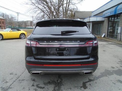 Used 2022 Lincoln Nautilus Reserve w/ Equipment Group 201A image 5