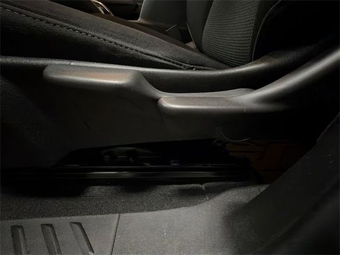 Used 2023 GMC Canyon Elevation w/ Convenience Package image 12