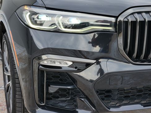 Used 2021 BMW X7 xDrive40i w/ M Sport Package AWD/4WD image 10