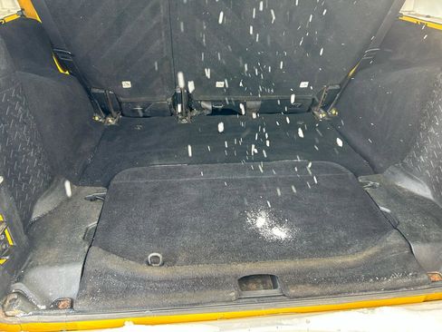 Used 2015 Jeep Wrangler Unlimited Sahara image 17