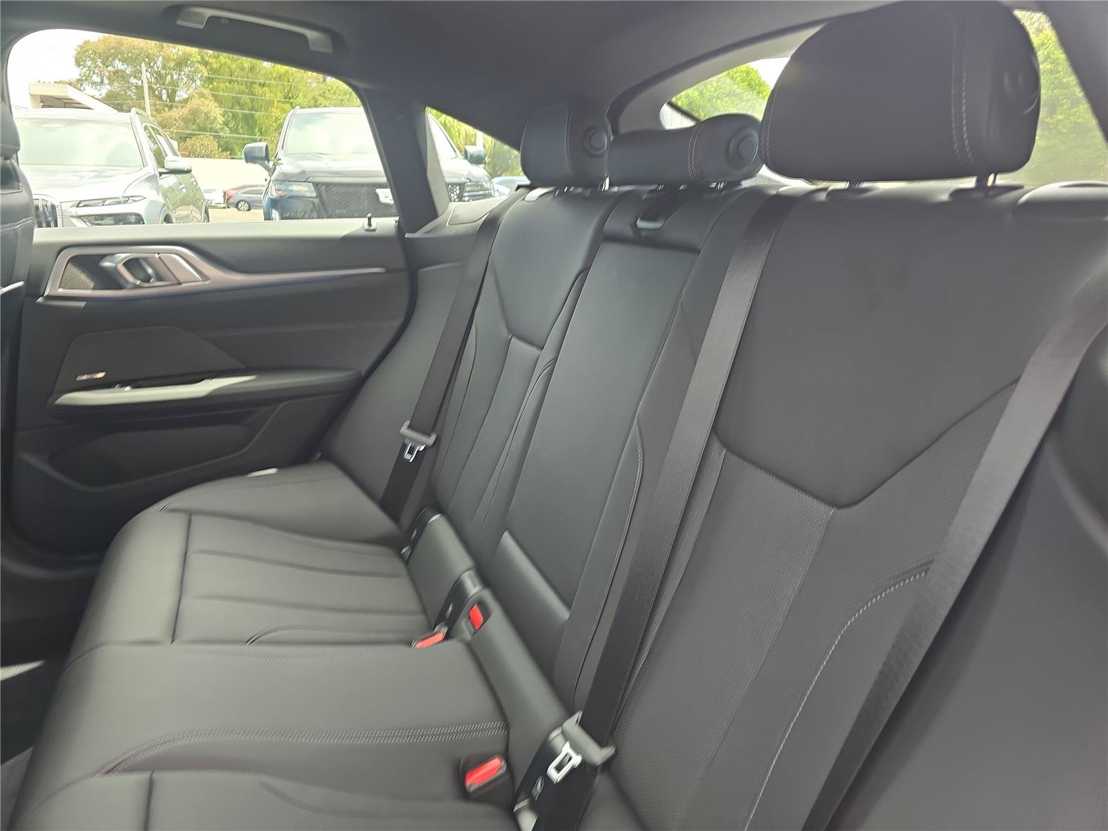 Used 2026 BMW M440i w/ Premium Package RWD image 12
