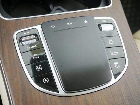 Used 2022 Mercedes-Benz GLC 300 4MATIC image 30