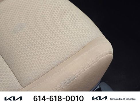 Used 2016 Mitsubishi Outlander SE image 27