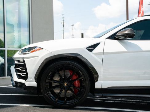 Used 2019 Lamborghini Urus AWD/4WD image 23
