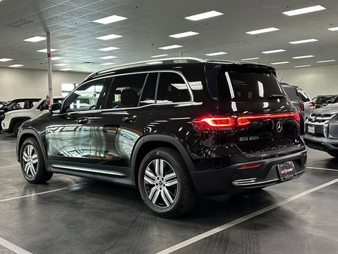 Used 2023 Mercedes-Benz EQB 250+ image 5