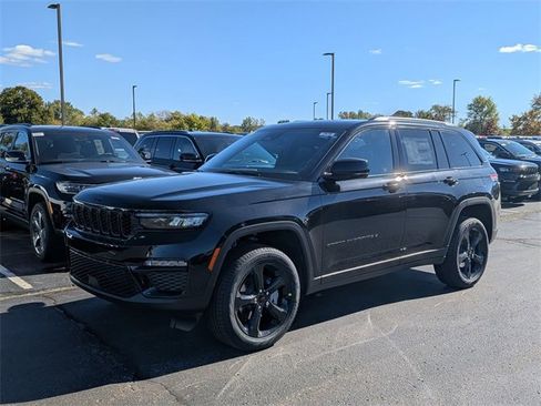 New 2025 Jeep Grand Cherokee Limited w/ Black Appearance Package image 1