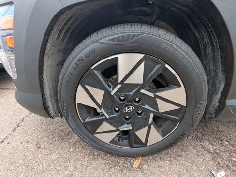 Used 2024 Hyundai Kona SEL FWD image 8