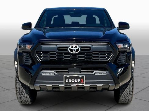 Used 2024 Toyota Tacoma TRD Off-Road image 3