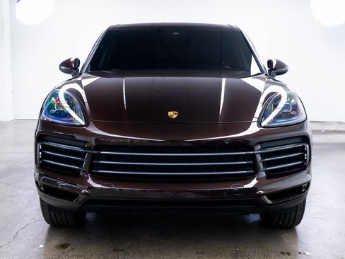 Used 2019 Porsche Cayenne image 2