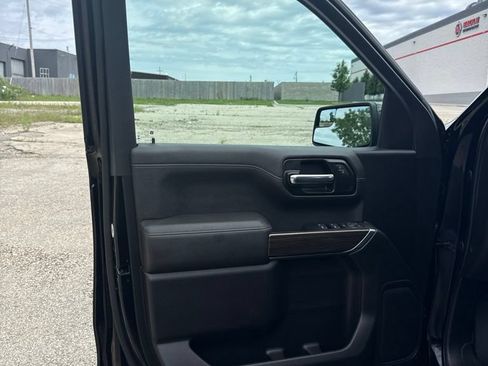 Used 2022 Chevrolet Silverado 1500 RST w/ Z71 Off-Road Package AWD/4WD image 13