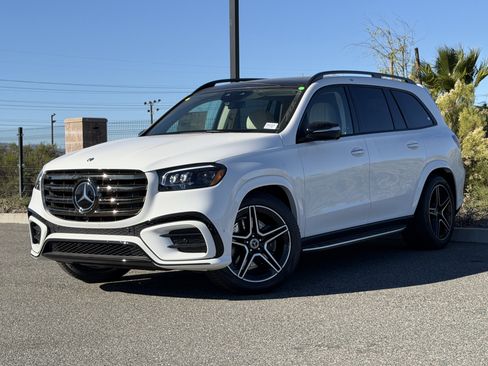 New 2026 Mercedes-Benz GLS 450 4MATIC image 2