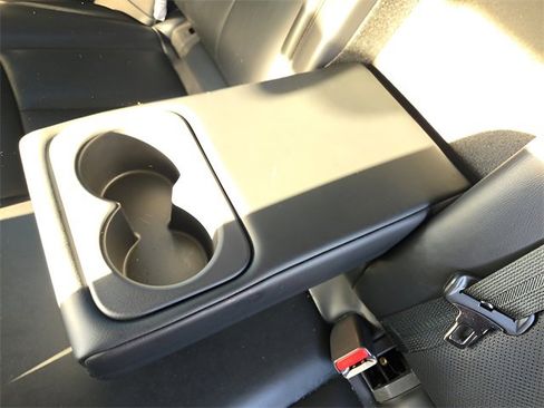 Used 2022 Nissan Rogue Sport SL image 26