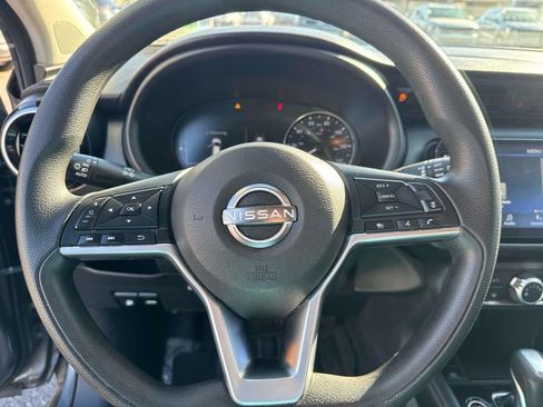 Used 2023 Nissan Kicks SV FWD image 28